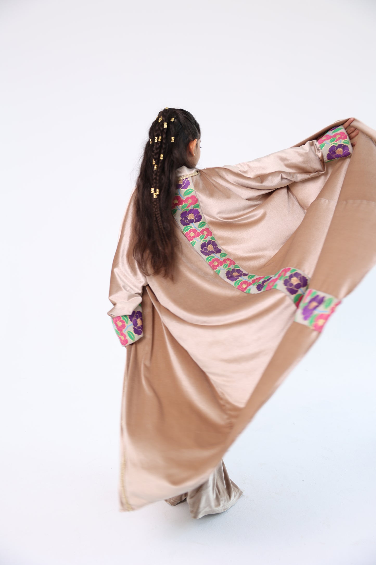 Noor Al-Layl Kaftan